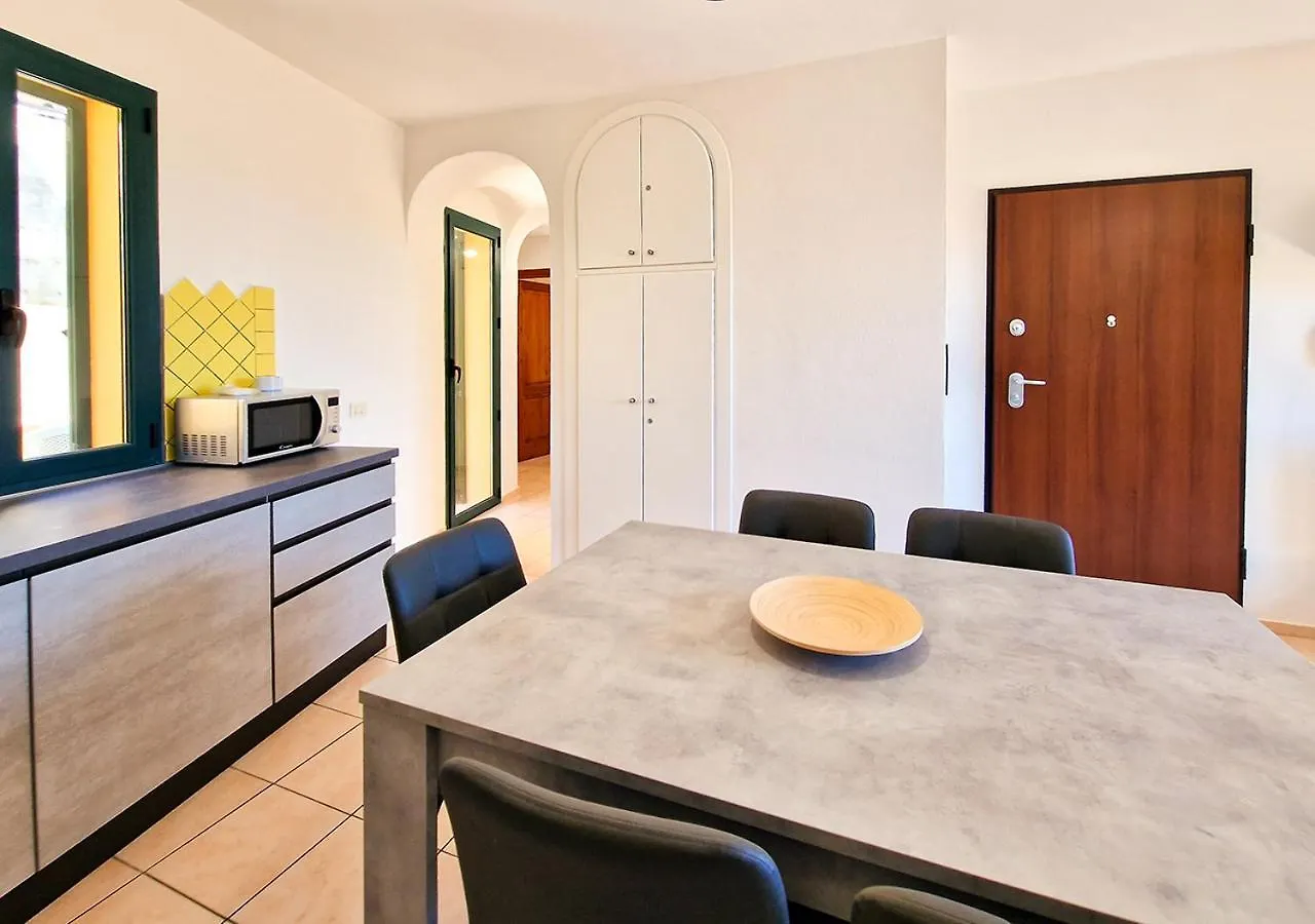 Murphy Holiday Homes - Danico House La Maddalena